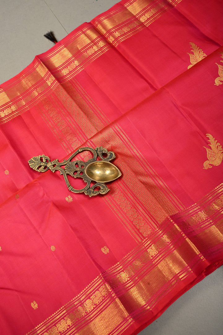 Pinkish Orange Dual tone Kanjivaram Pure Silk Saree with Zari Buttis and Zari Border | SILK MARK CERTIFIED