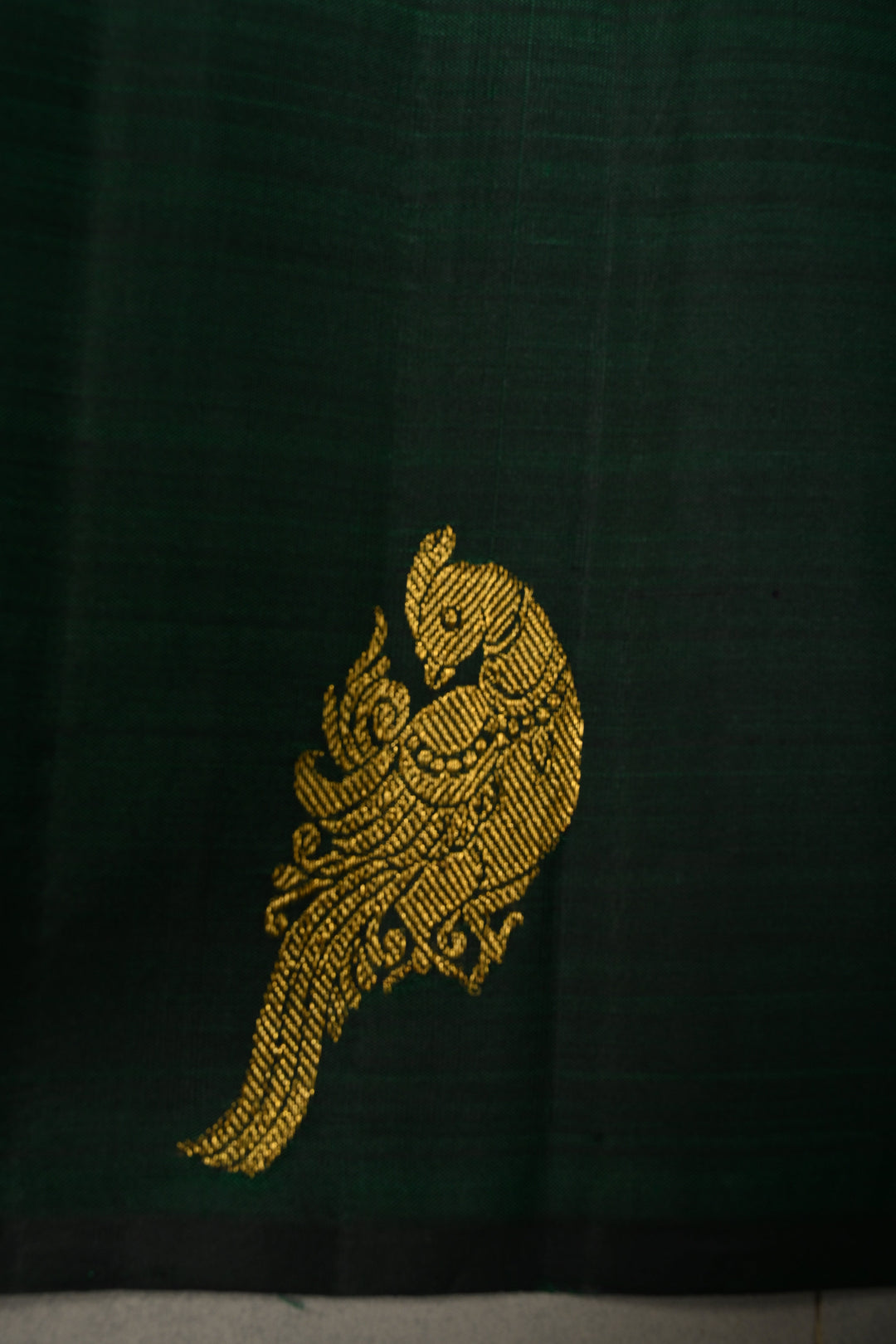 Green-Kanchana Dual tone Kanjivaram Pure Silk Saree with Distinct Parrot Motifs on Border | SILK MARK CERTIFIED