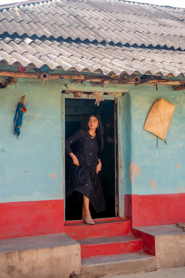 Shimmer Black Handwoven Cotton Jamdani Dress | SHOBITAM
