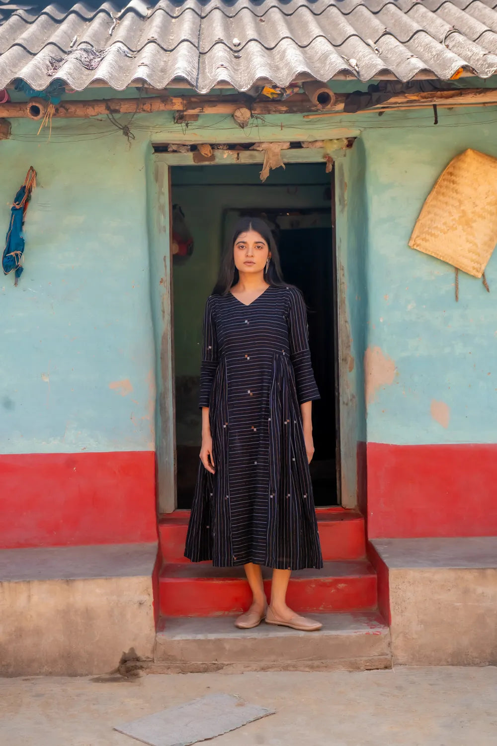 Shimmer Black Handwoven Cotton Jamdani Dress | SHOBITAM