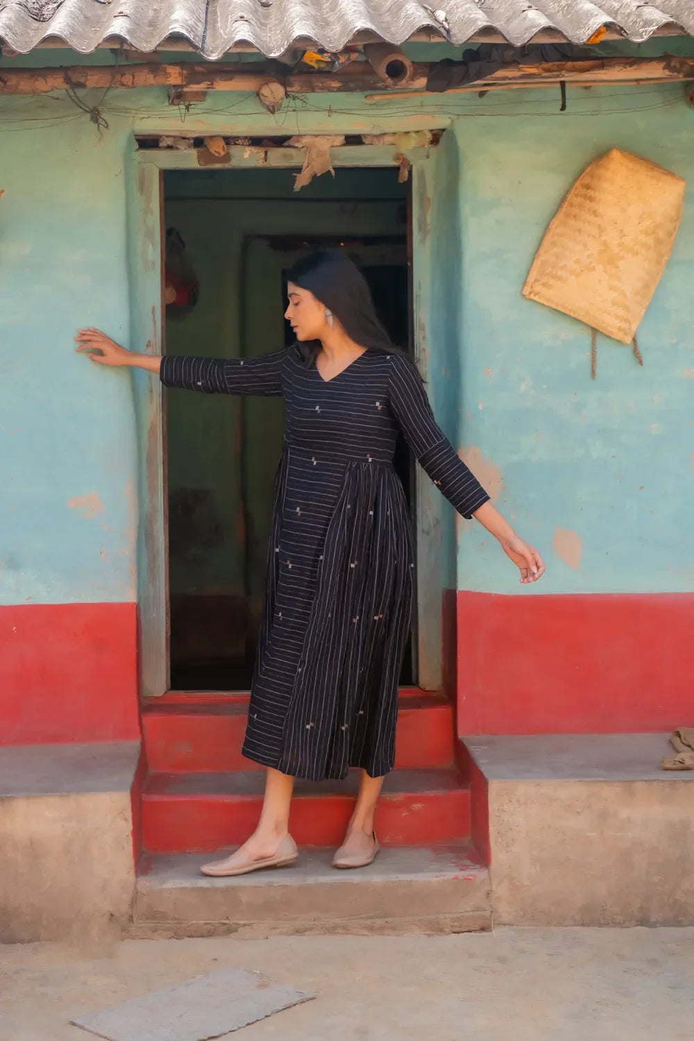 Shimmer Black Handwoven Cotton Jamdani Dress | SHOBITAM