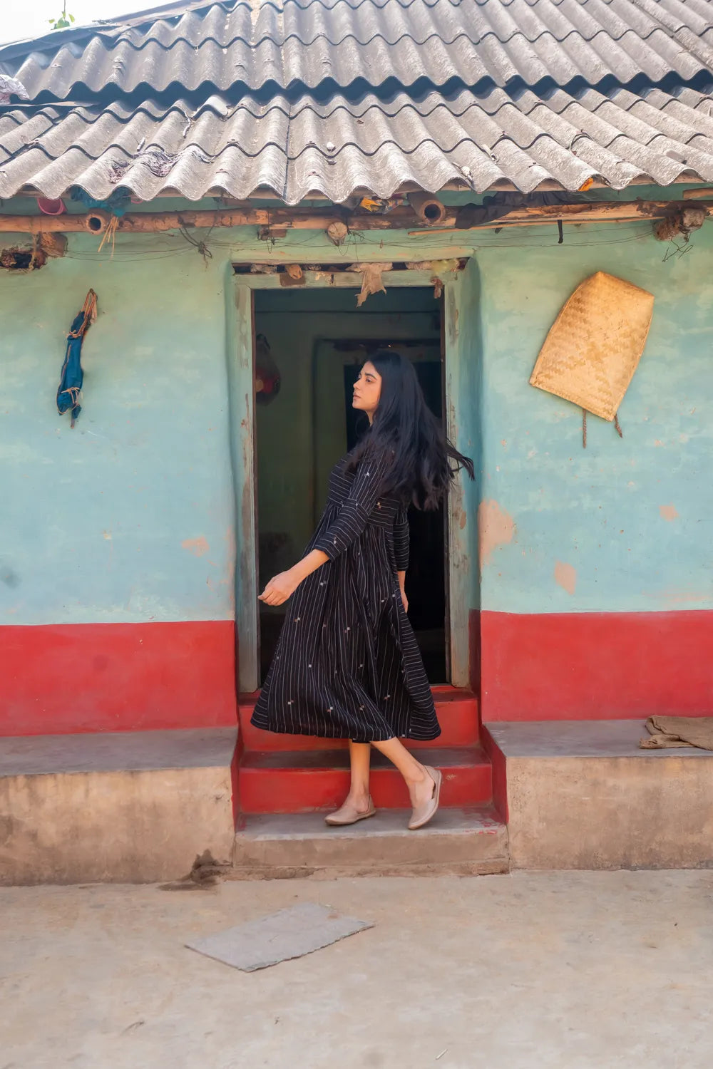 Shimmer Black Handwoven Cotton Jamdani Dress | SHOBITAM