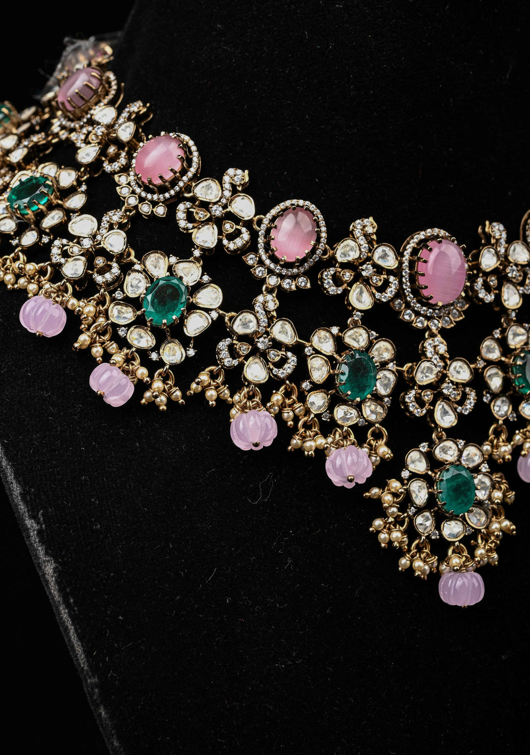 Pure 92.5 silver Pin and green stones Victorian Necklace Set