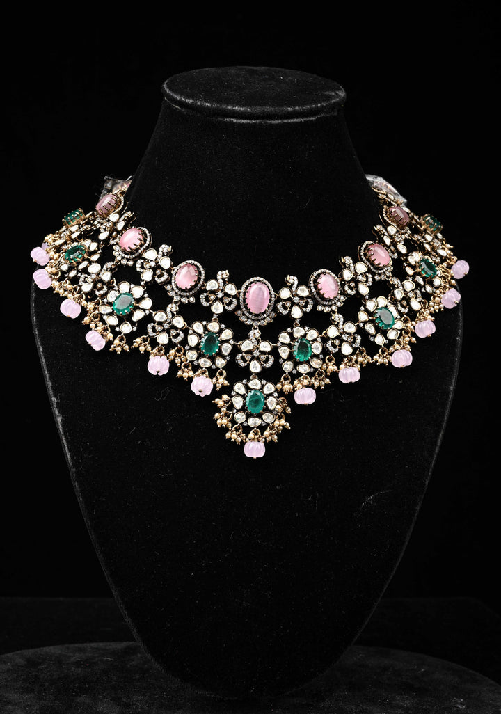 Pure 92.5 silver Pin and green stones Victorian Necklace Set