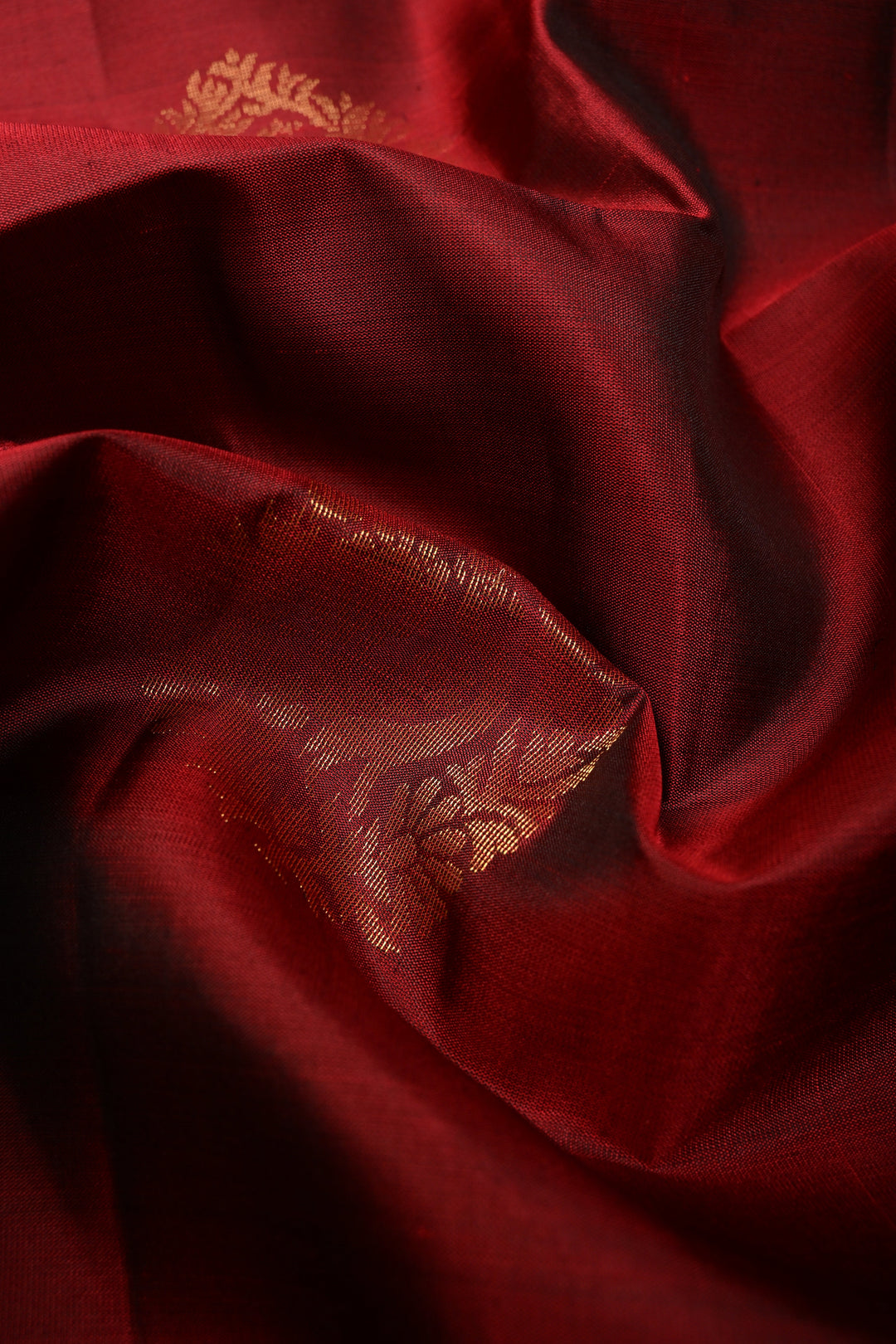Maroon Kanjivaram Soft Silk Saree with Floral Peacock Zari Buttas and Zari Border | SILK MARK CERTIFIED | SHOBITAM