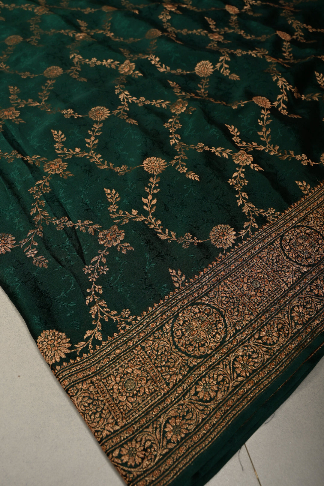 Hunter Green Mysore Silk Saree with Antique Zari-Self Floral Jaal and Zari Border in KSIC Grade Thickness | SILK MARK CERTIFIED | SHOBITAM