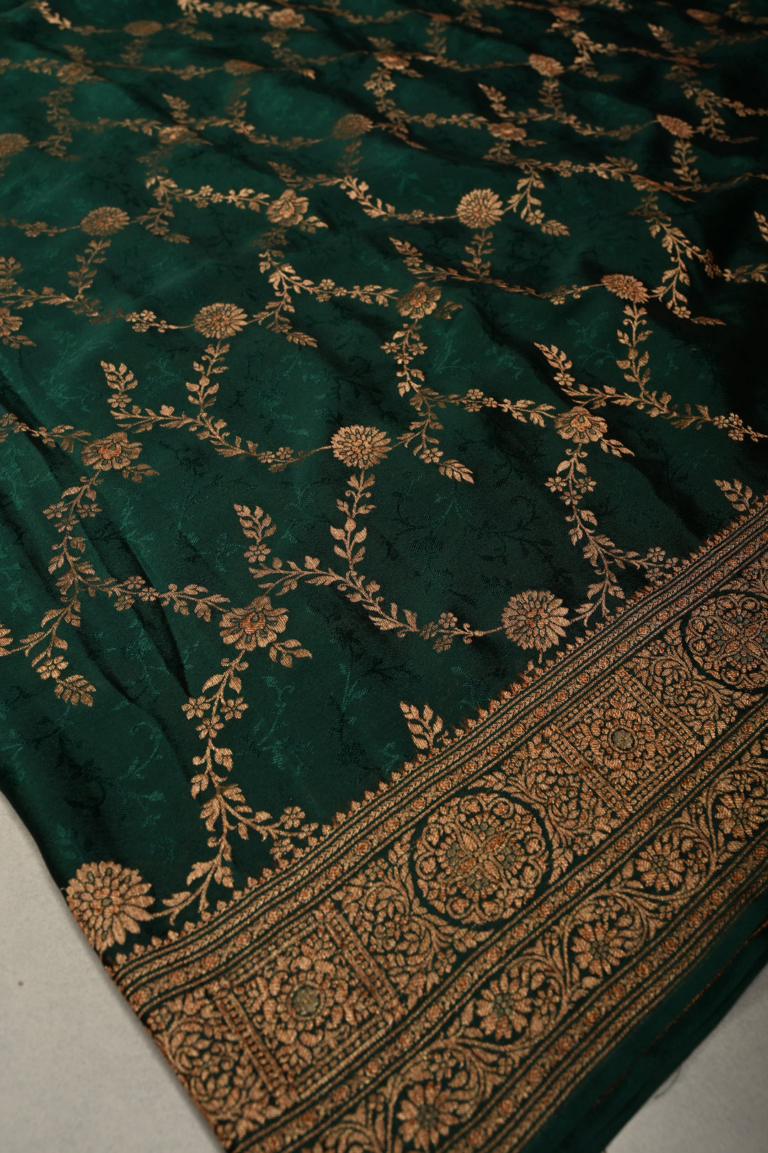 Hunter Green Mysore Silk Saree with Antique Zari-Self Floral Jaal and Zari Border in KSIC Grade Thickness | SILK MARK CERTIFIED | SHOBITAM