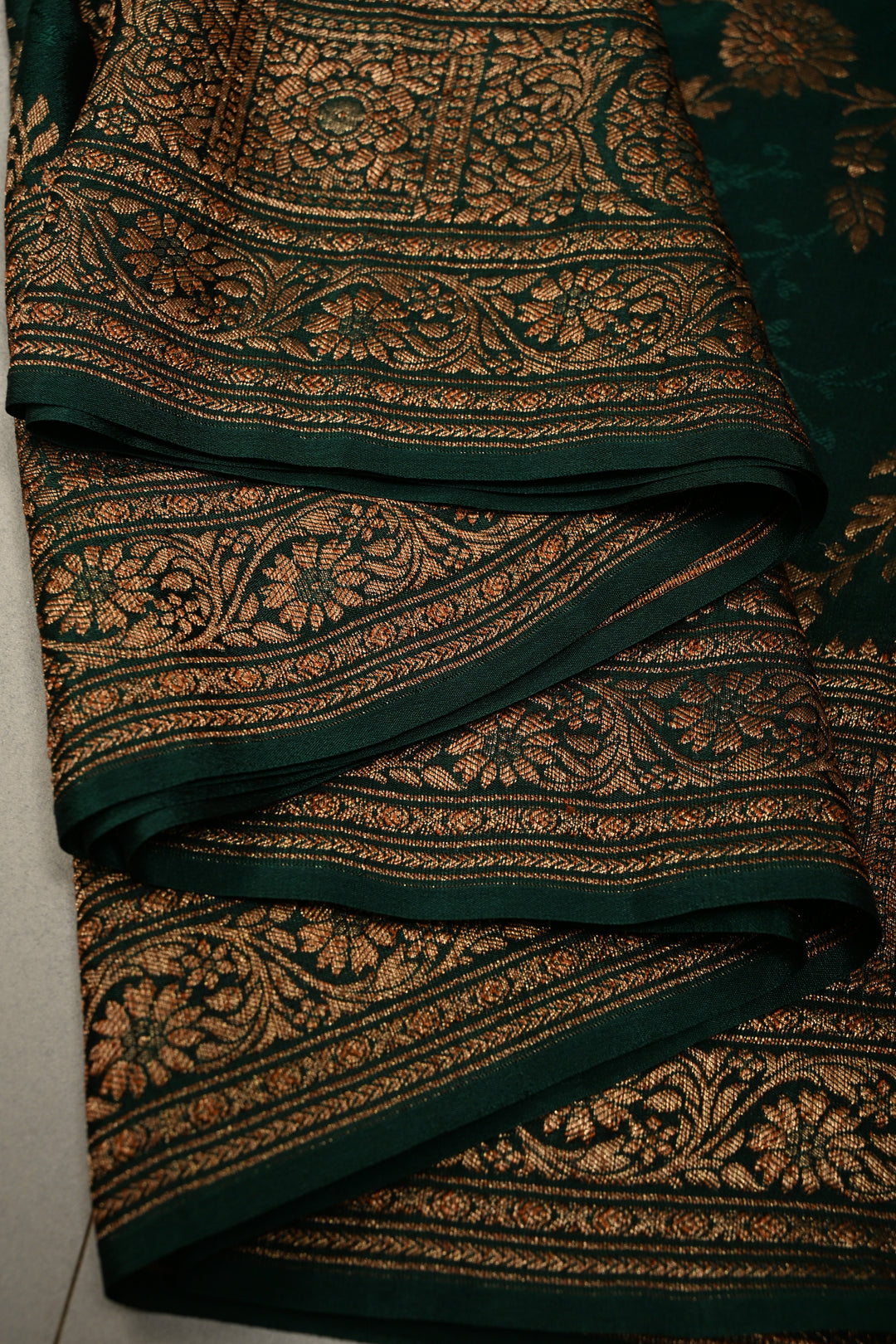 Hunter Green Mysore Silk Saree with Antique Zari-Self Floral Jaal and Zari Border in KSIC Grade Thickness | SILK MARK CERTIFIED | SHOBITAM
