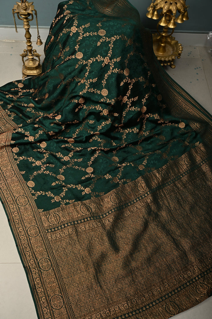 Hunter Green Mysore Silk Saree with Antique Zari-Self Floral Jaal and Zari Border in KSIC Grade Thickness | SILK MARK CERTIFIED | SHOBITAM