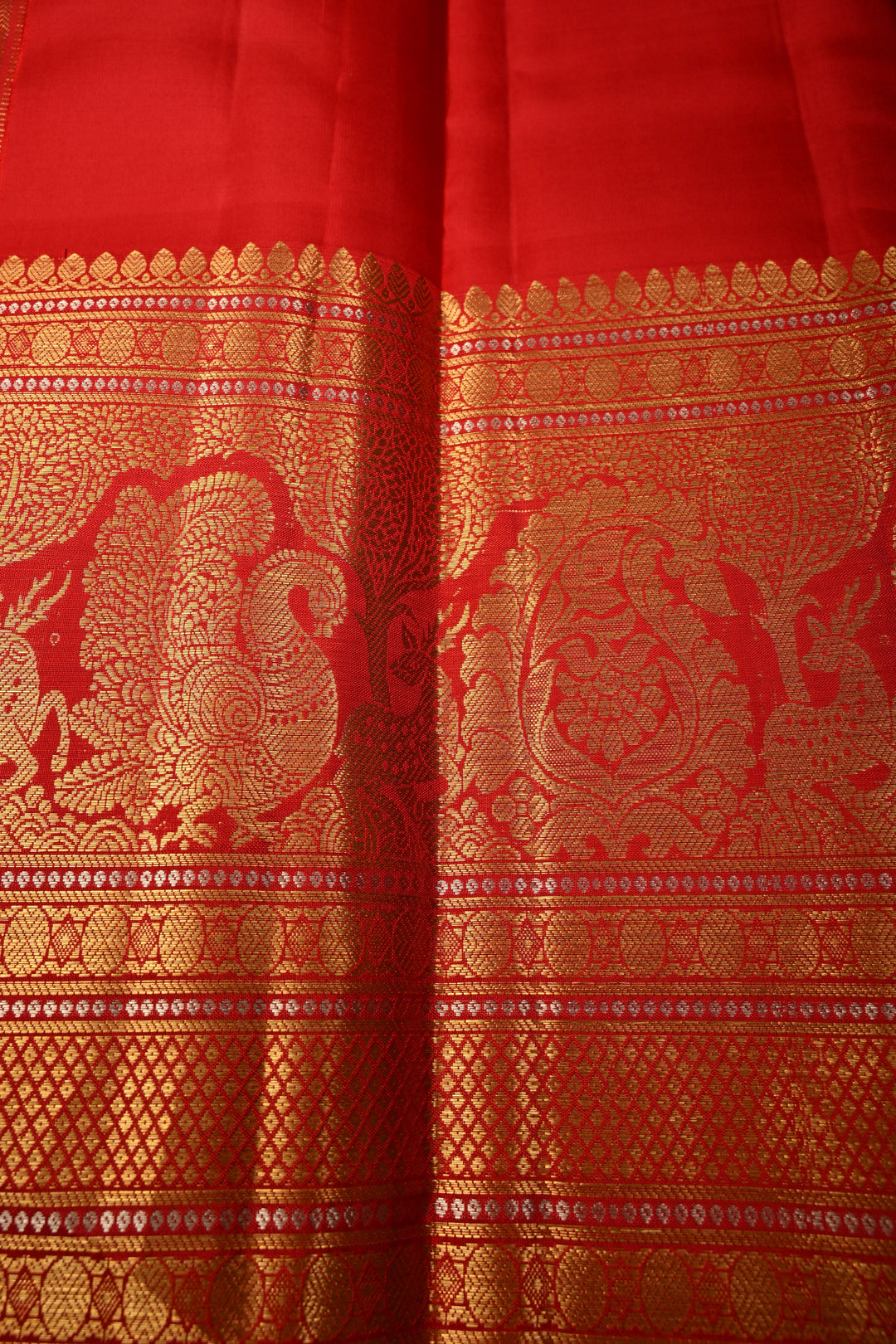 Pure Gadwal Silk Saree in Purple pink  Dual Tone with Ornate Zari Stripes and contrasting Red Wide Border | SILK MARK CERTIFIED | SHOBITAM