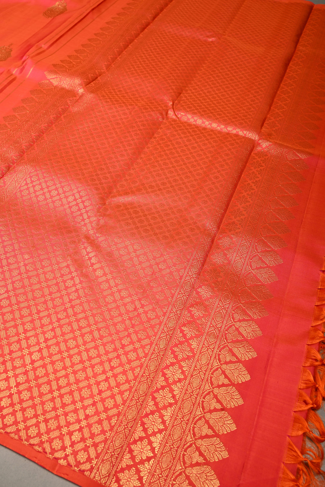 Orange-Pink Dual Tone Borderless Kanjivaram Soft Silk Saree with Two Birds Zari Buttas and Rich Pallu | SILK MARK CERTIFIED | SHOBITAM
