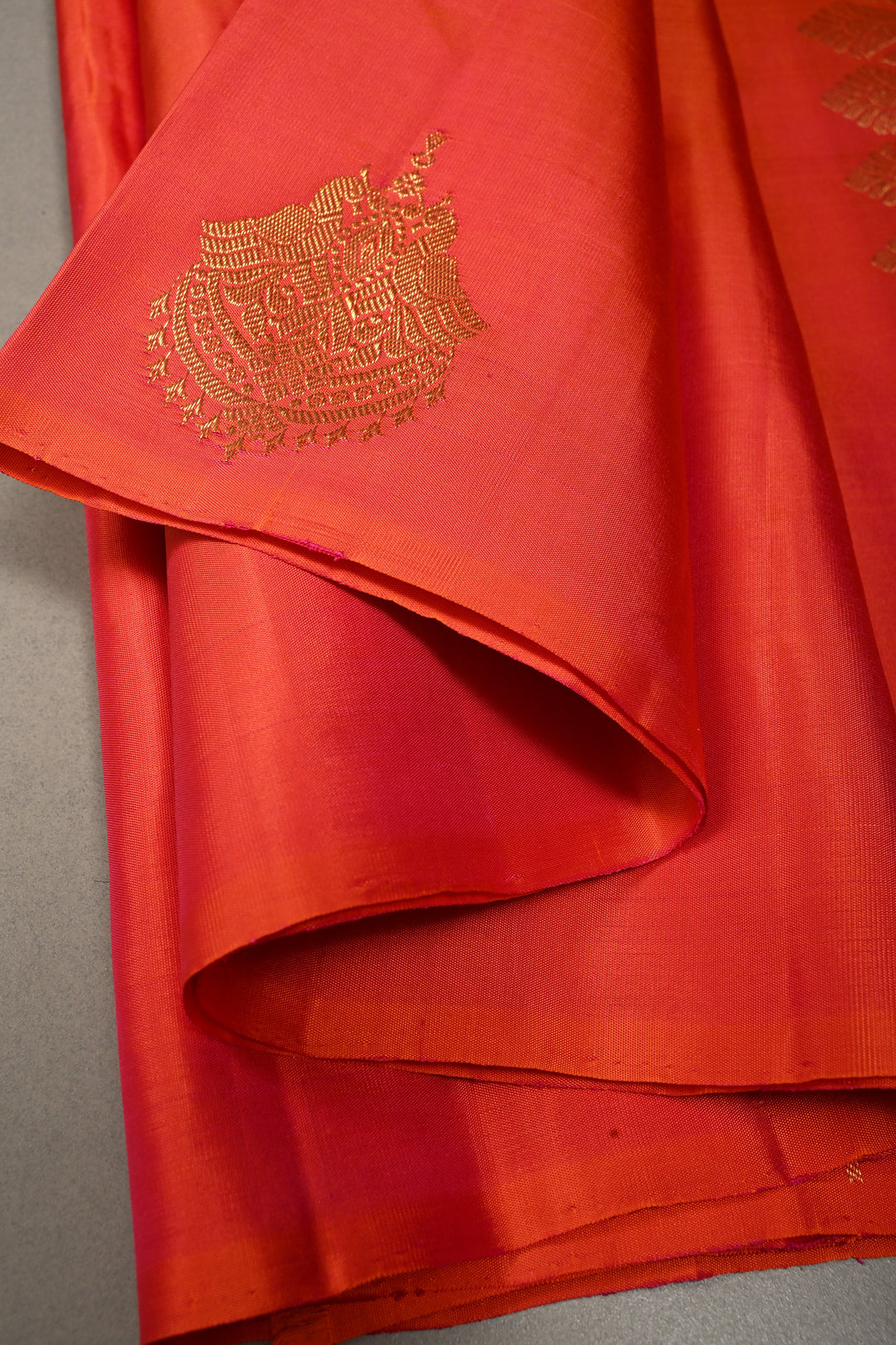 Orange-Pink Dual Tone Borderless Kanjivaram Soft Silk Saree with Two Birds Zari Buttas and Rich Pallu | SILK MARK CERTIFIED | SHOBITAM