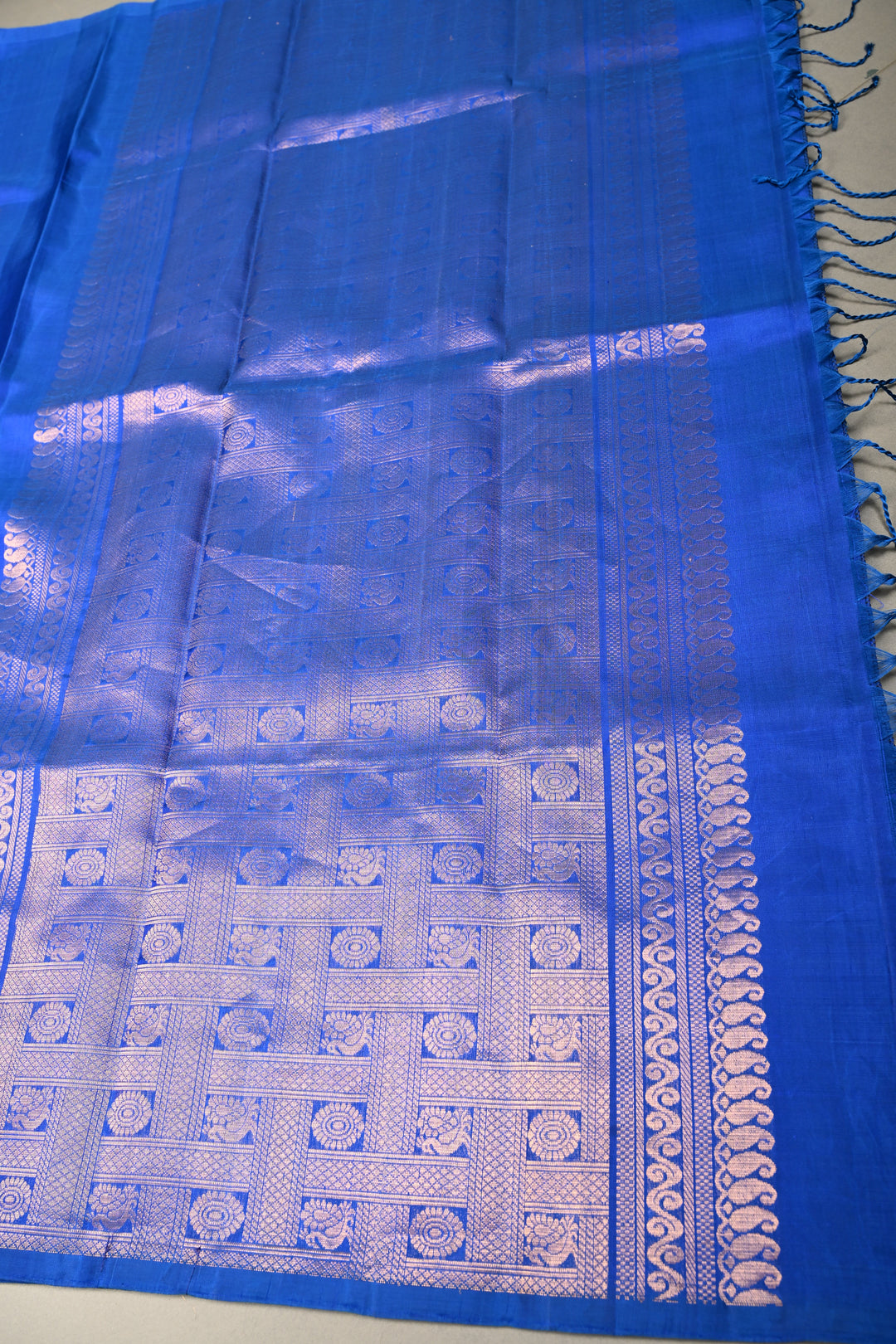 Royal Blue-Green Dual tone Borderless Kanjivaram Soft Silk Saree with Peacock Medallion Zari Buttas  | SILK MARK CERTIFIED | SHOBITAM