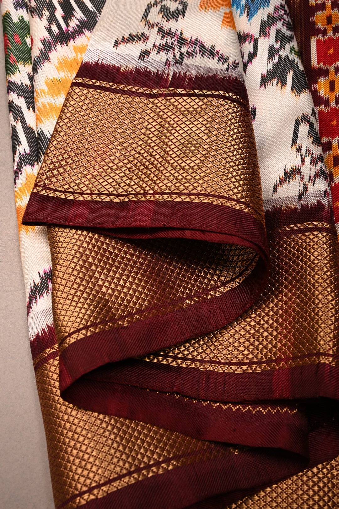 OffWhite Pure Ikkat Handwoven Pure Silk Saree With Contrast Brown Zari Border | SILK MARK CERTIFIED | SHOBITAM