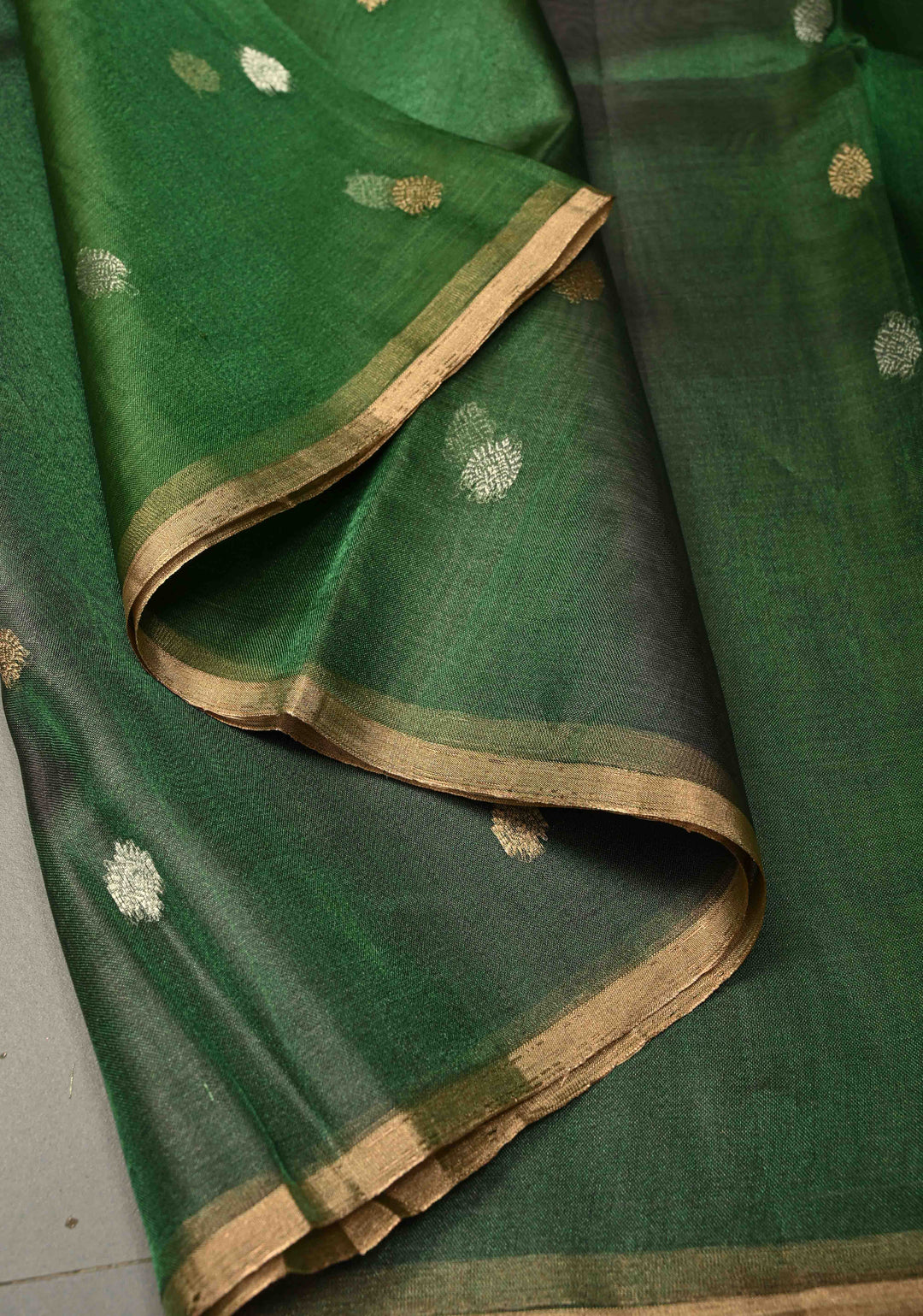 Green Dual tone Pure Banarasi Organza Tissue Silk Saree with Sona Rupa Buttas and Minimal Zari Border | SILK MARK CERTIFIED | SHOBITAM