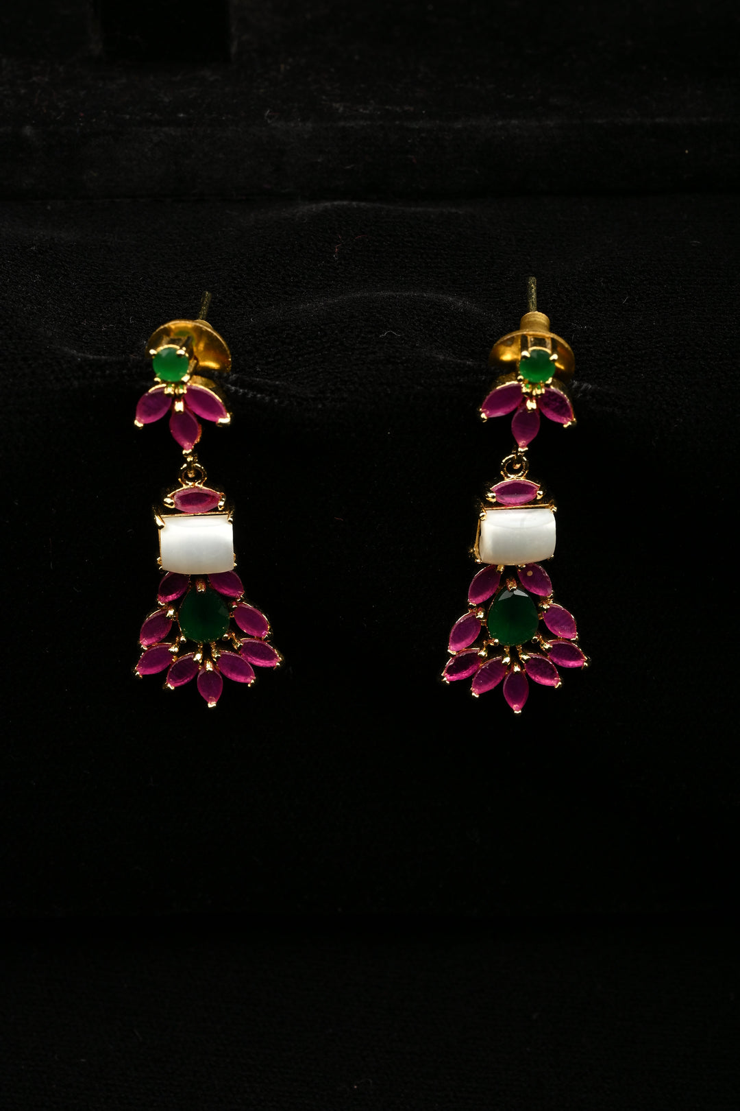 Traditional Kundan Stone Necklace Set  | SHOBITAM