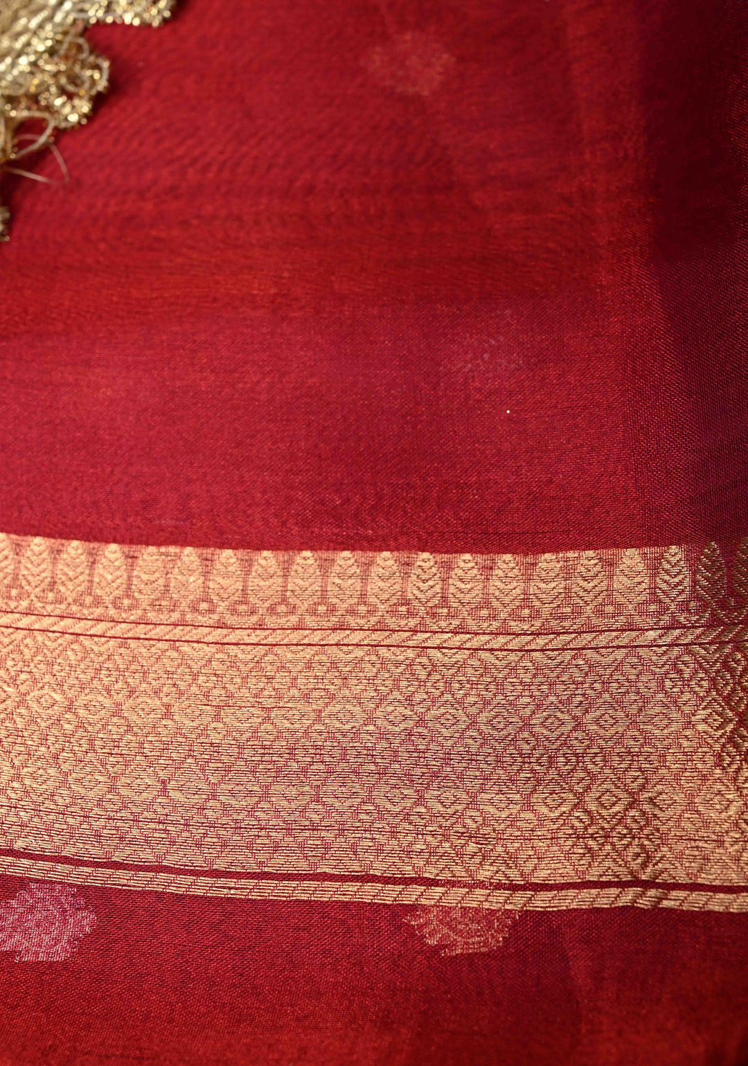 Pink-Maroon Dual Tone Pure Banarasi Organza Tissue Silk Saree with Sona Rupa Floral Zari Buttas and Fancy Trim Lace Border| SILK MARK CERTIFIED | SHOBITAM