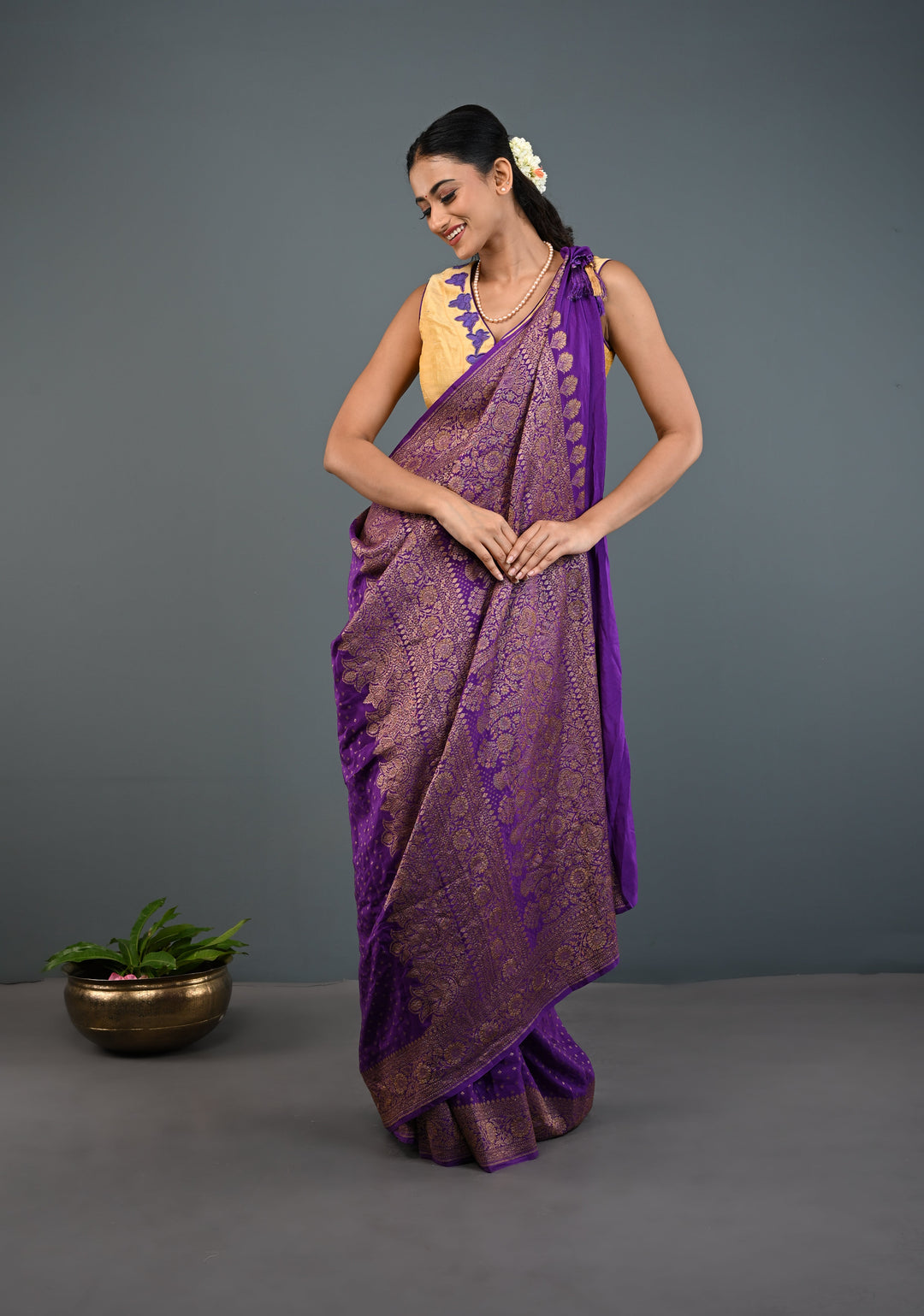 Banarasi Georgette Silk Saree with Chunri Butti and and Oxidized Zari Border | SILK MARK CERTIFIED