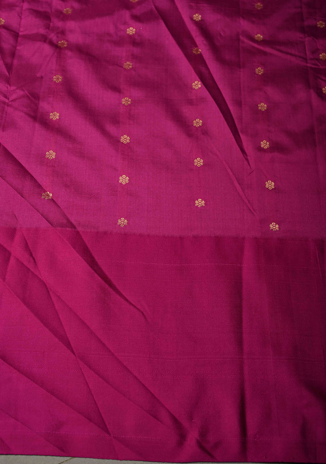 Green-Purple Dual Tone Banarasi Katan Silk Saree with Antique Floral Zari Buttas and Contrast Zari Border | SILK MARK CERTIFIED | SHOBITAM