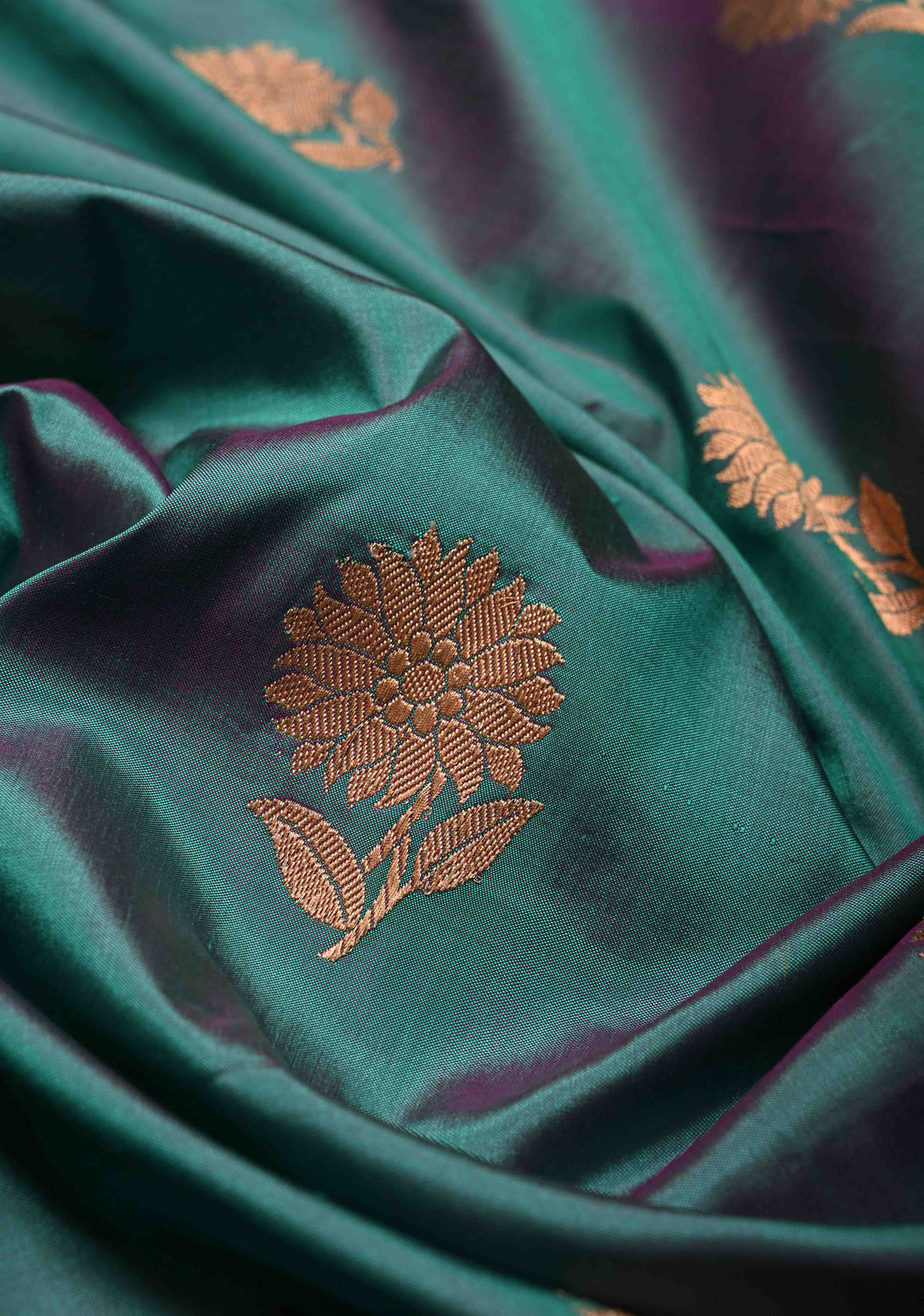 Green-Purple Dual Tone Banarasi Katan Silk Saree with Antique Floral Zari Buttas and Contrast Zari Border | SILK MARK CERTIFIED | SHOBITAM