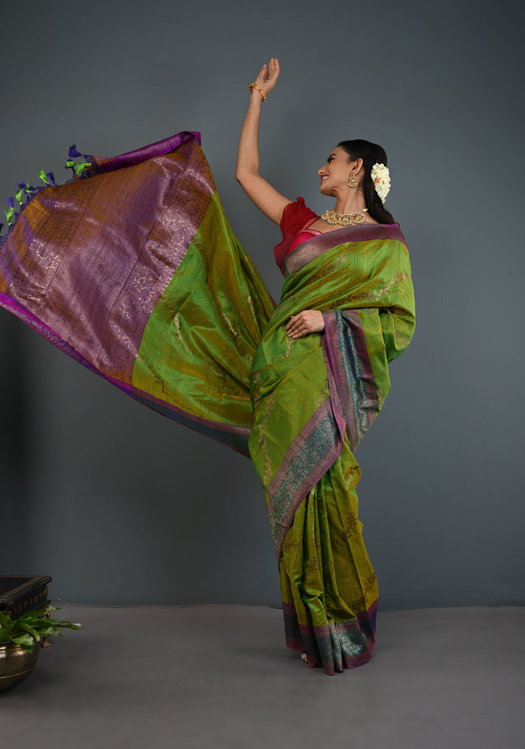 Green -Yellow Dual Tone Dupion Banarasi Pure Silk Saree with Jungla Leheria Jaal Pattern and Antique Zari Borders | SILK MARK CERTIFIED