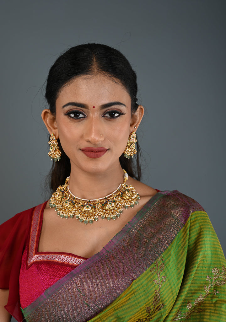 Ahmaedabadi Jadau Traditional Intricate Jadau Kundan Design Necklace with dangling Beads