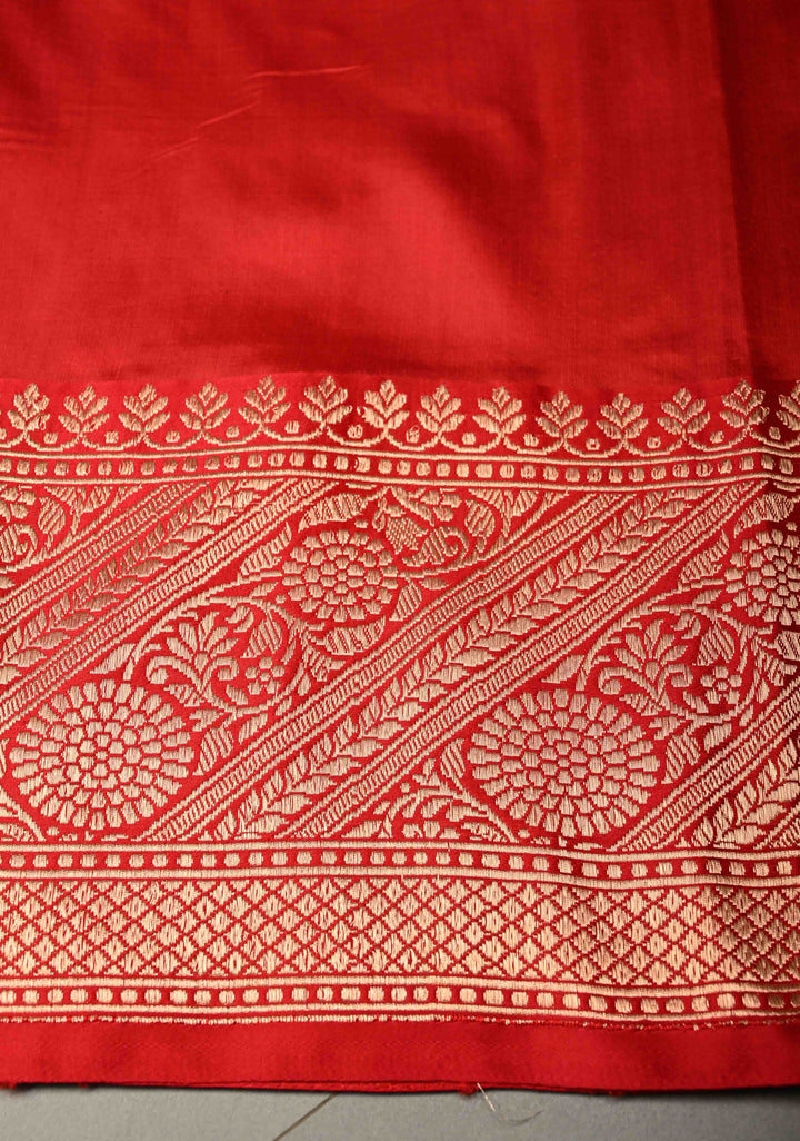 Forest Green Banarasi Katan Silk Saree with Floral Zari Buttas and Contrast Zari Border | SILK MARK CERTIFIED | SHOBITAM