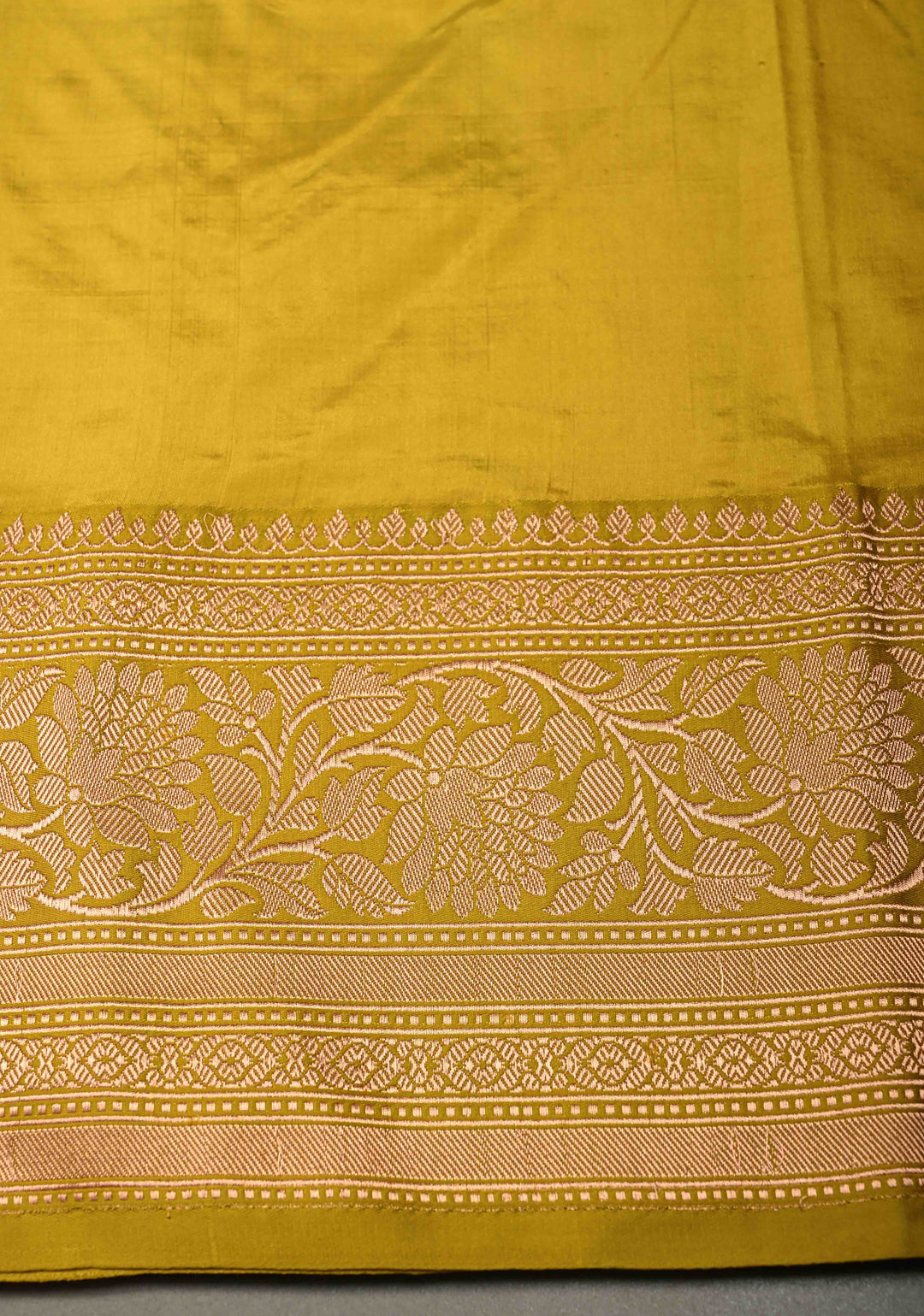 Cream Banarasi Katan Silk Saree with Chunri Zari Buttis and Contrast Zari Border | SILK MARK CERTIFIED | SHOBITAM