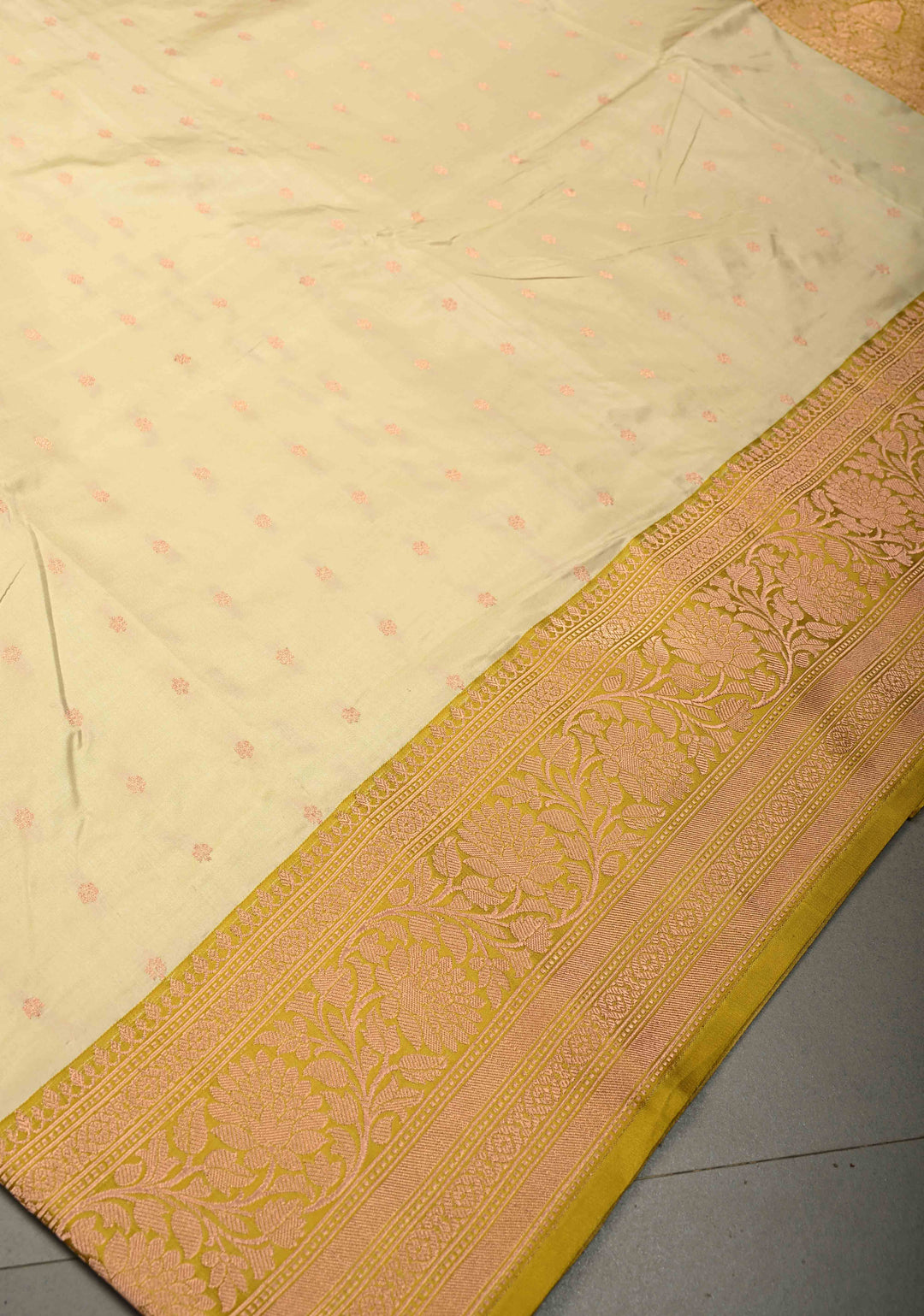 Cream Banarasi Katan Silk Saree with Chunri Zari Buttis and Contrast Zari Border | SILK MARK CERTIFIED | SHOBITAM