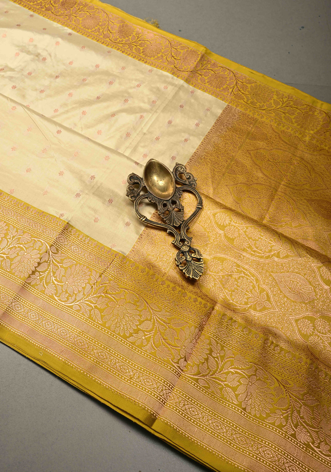 Cream Banarasi Katan Silk Saree with Chunri Zari Buttis and Contrast Zari Border | SILK MARK CERTIFIED | SHOBITAM