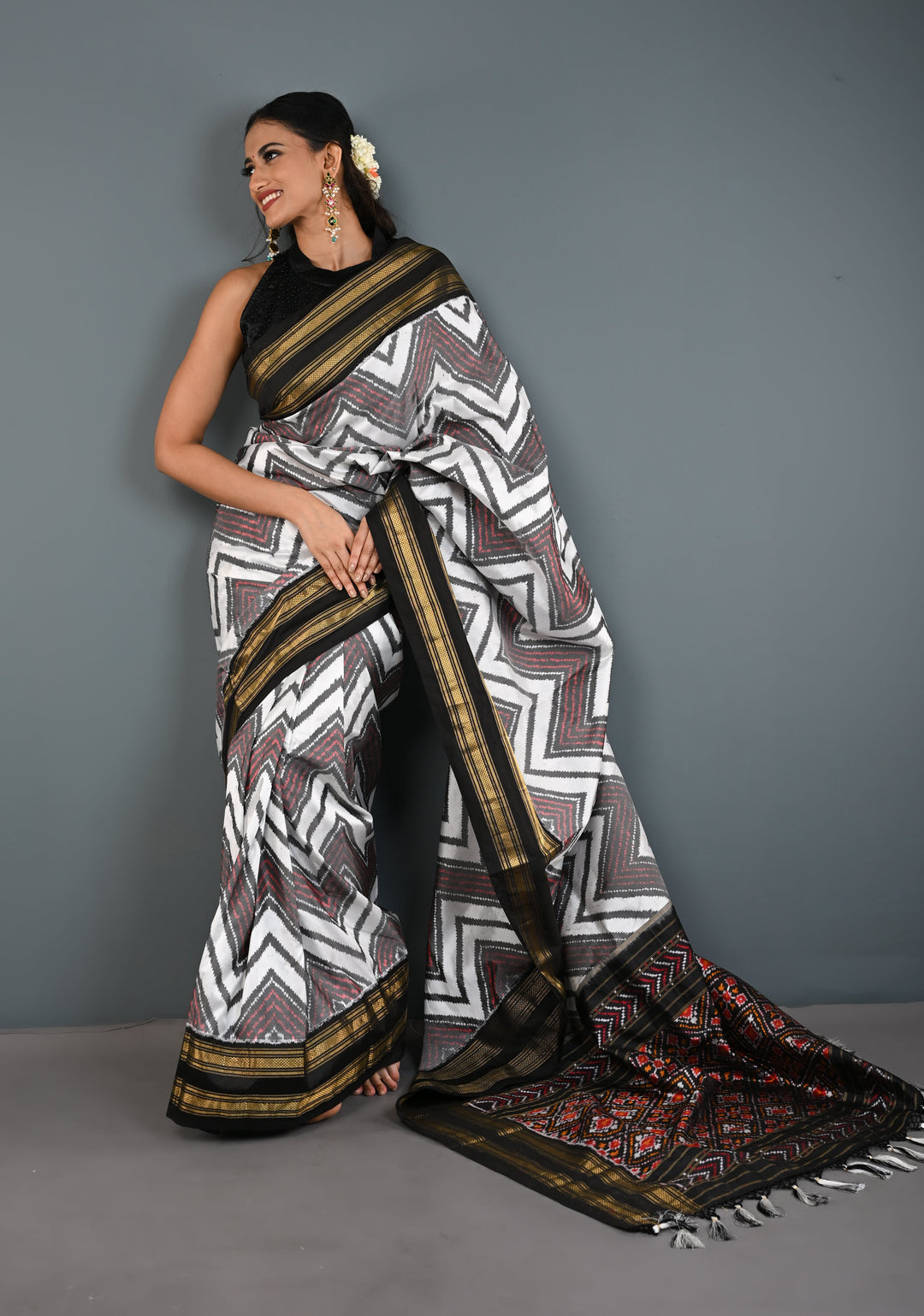 White-Gray Pochampally Ikkat Pure Silk Saree with Chevron Pattern and Rettaipet Border  | SILK MARK CERTIFIED
