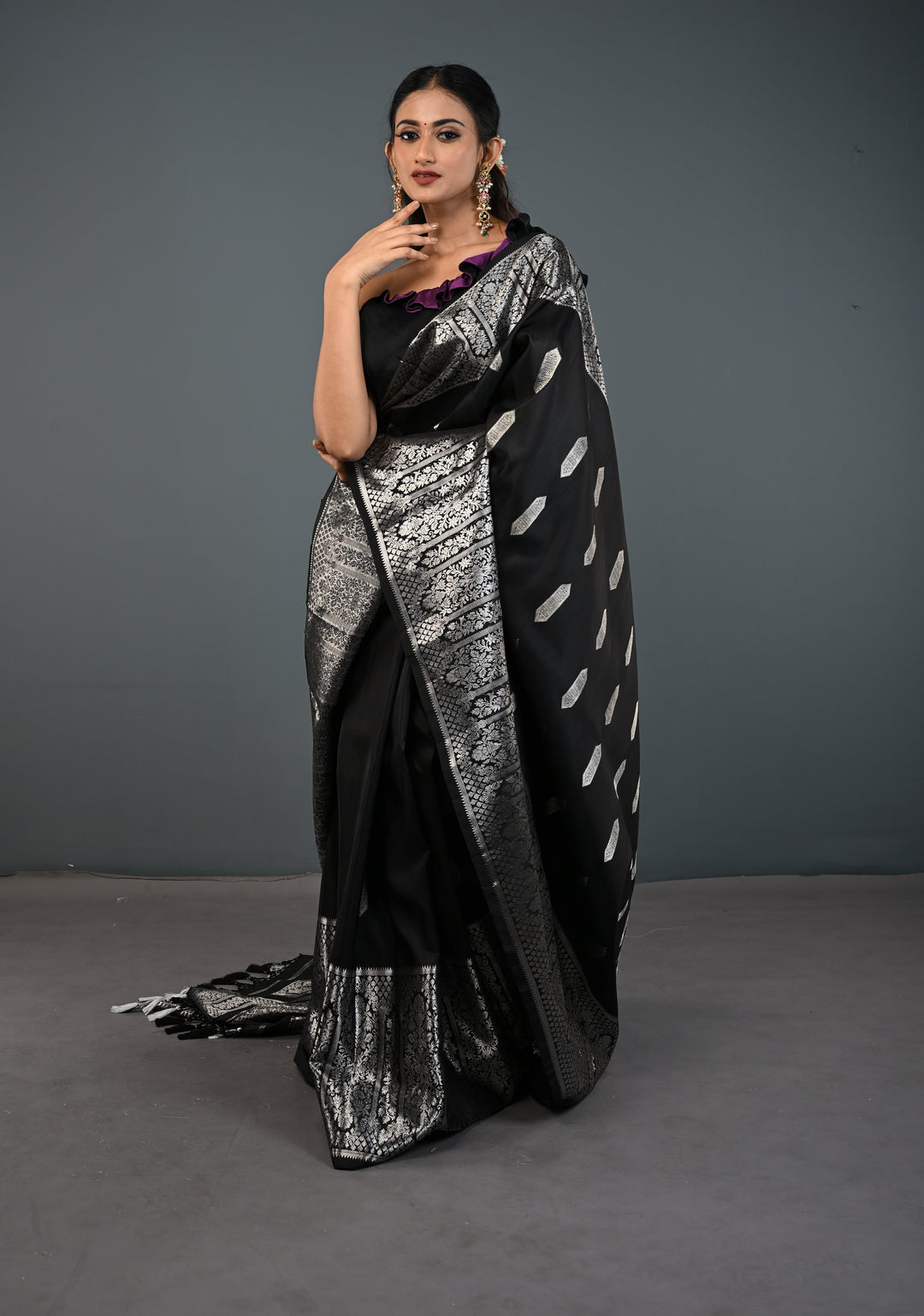 Black Gadwal Silk Saree with Silver Zari Buttas and Wide Zari JharokhaBorder | SILK MARK CERTIFIED
