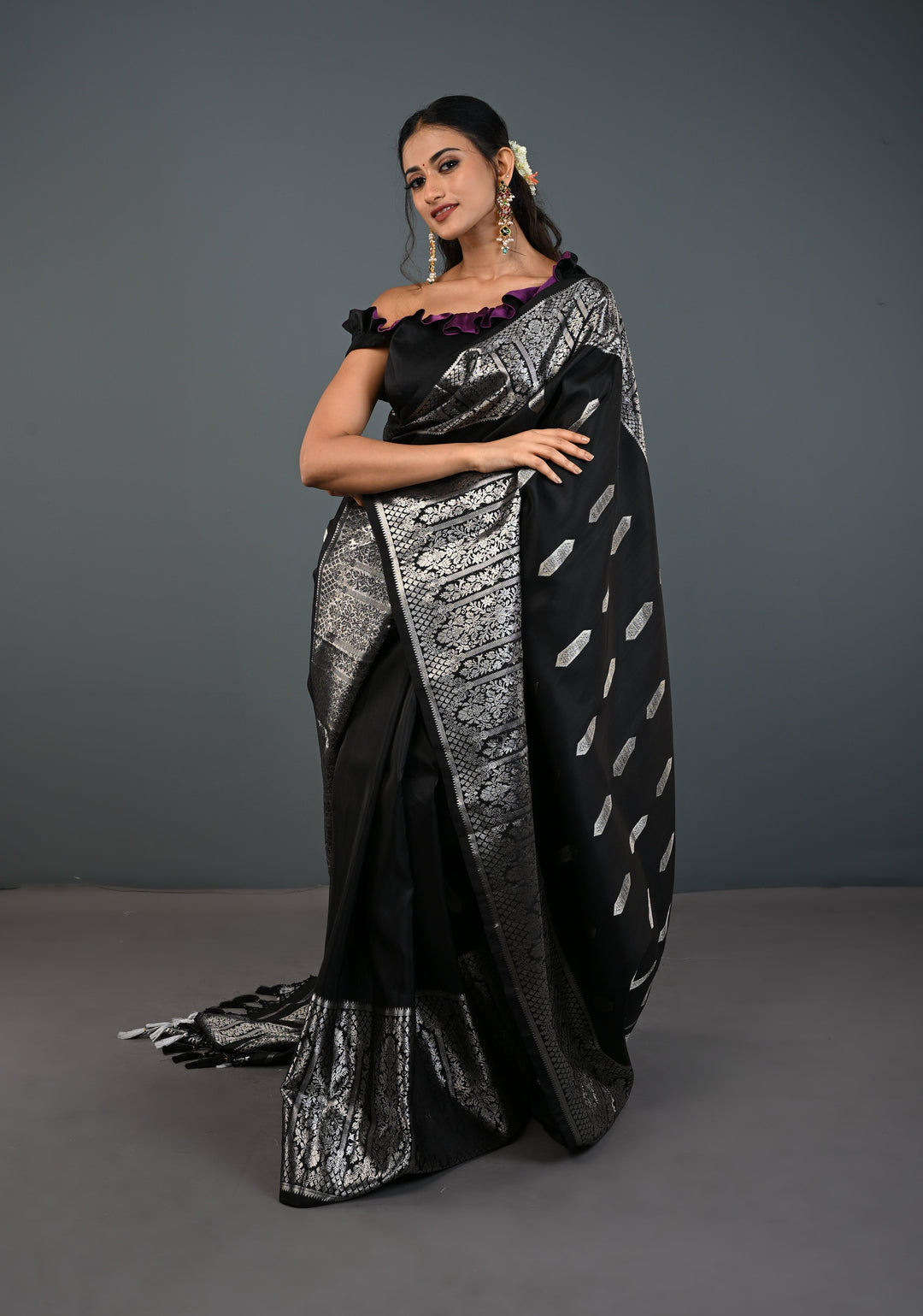 Black Gadwal Silk Saree with Silver Zari Buttas and Wide Zari JharokhaBorder | SILK MARK CERTIFIED
