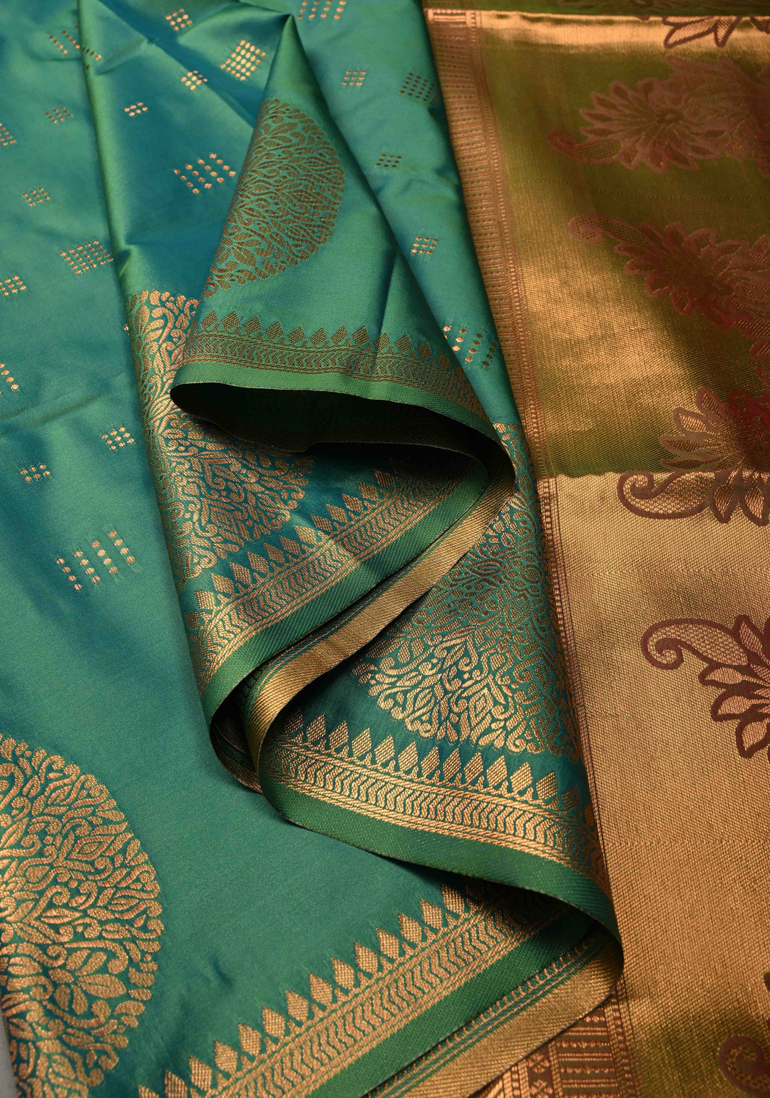 Green Dual tone Kanchi Semi Silk Saree with Zari Buttas and Mandala Motifs on Zari Border | SHOBITAM