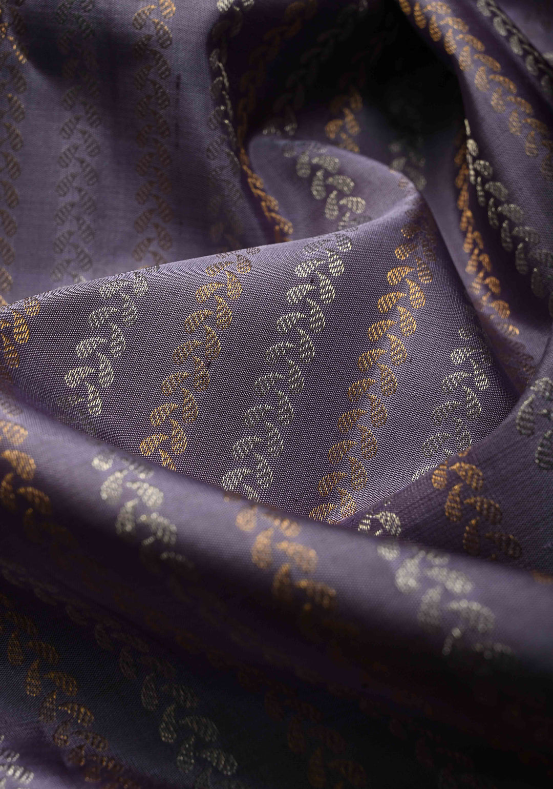 Dusty Lilac Dual tone Pure Gadwal Silk Saree with Gold & Silver Ornate Zari Stripes and 12" Contrast Wide Zari Border | SILK MARK CERTIFIED | SHOBITAM