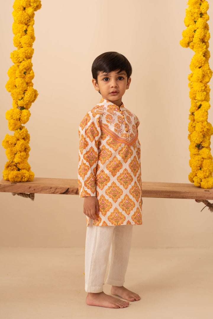 Chandan Kurta Set | SHOBITAM