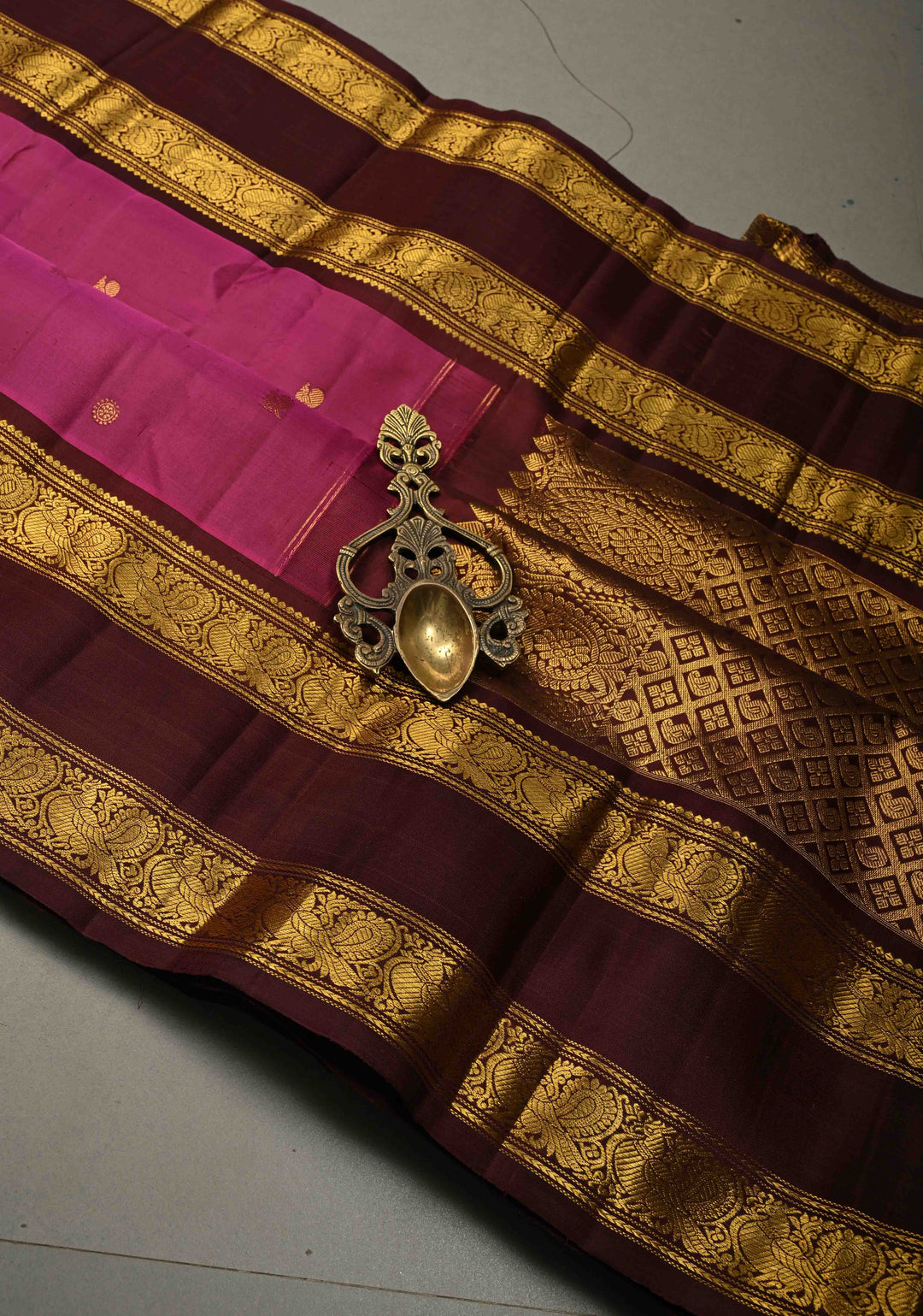 Vadamalli Gadwal Silk Saree with Zari Buttas and Contrast Rettaipet Zari Border | SILK MARK CERTIFIED | SHOBITAM