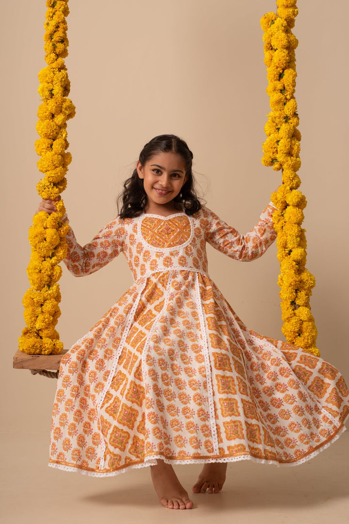 Chandan Anakrali Set | SHOBITAM