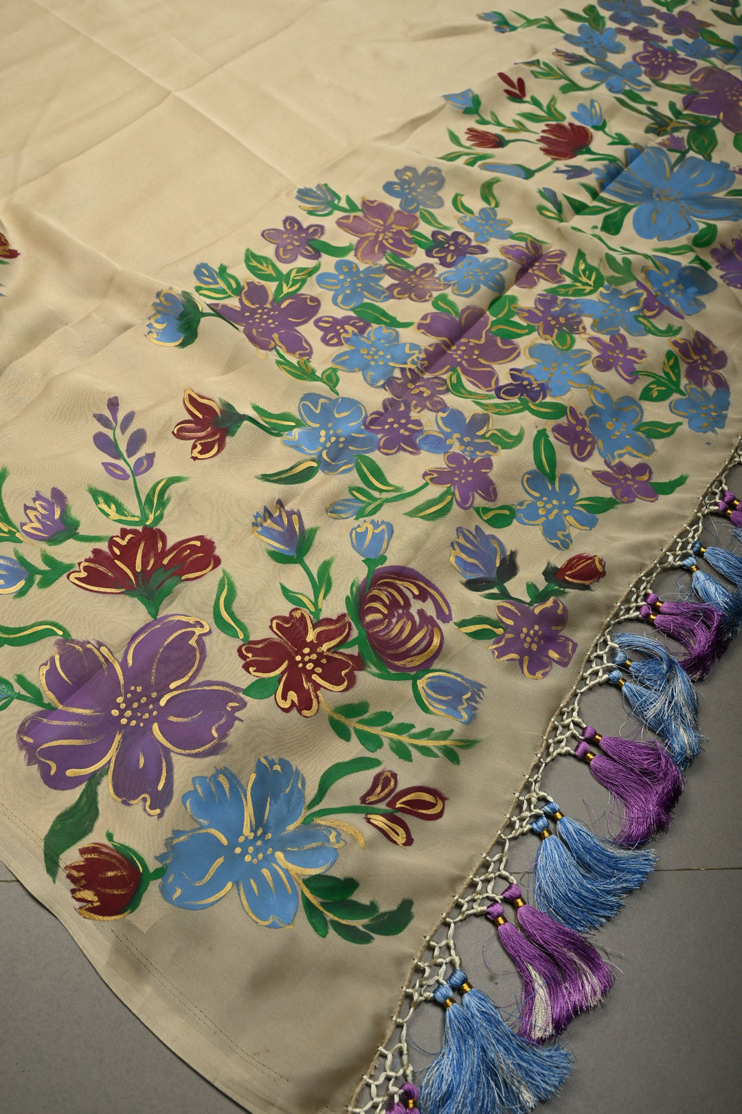 Cream Shimmer Georgette Saree with Floral Blooming  Handpainted on Pallu, No Blouse Piece | SHOBITAM
