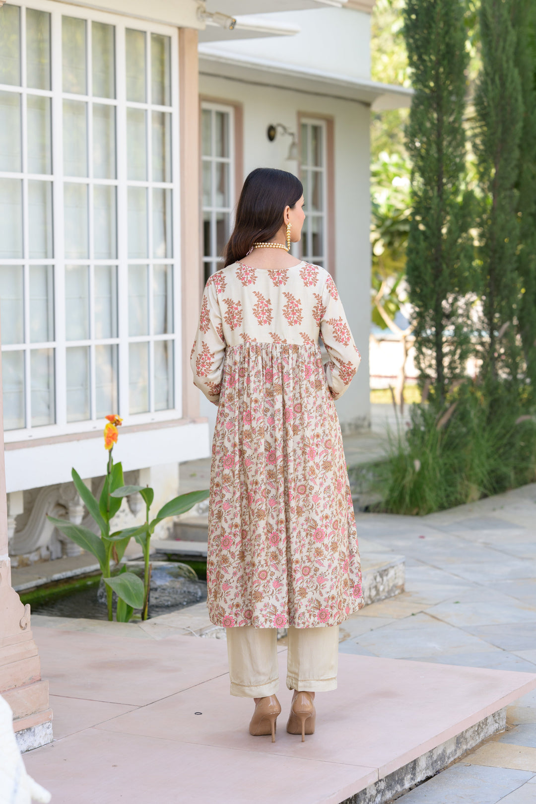 Beige With Pink Buti and Jaal Nyra cut Muslin Kurta Set - SET OF-2 | SHOBITAM