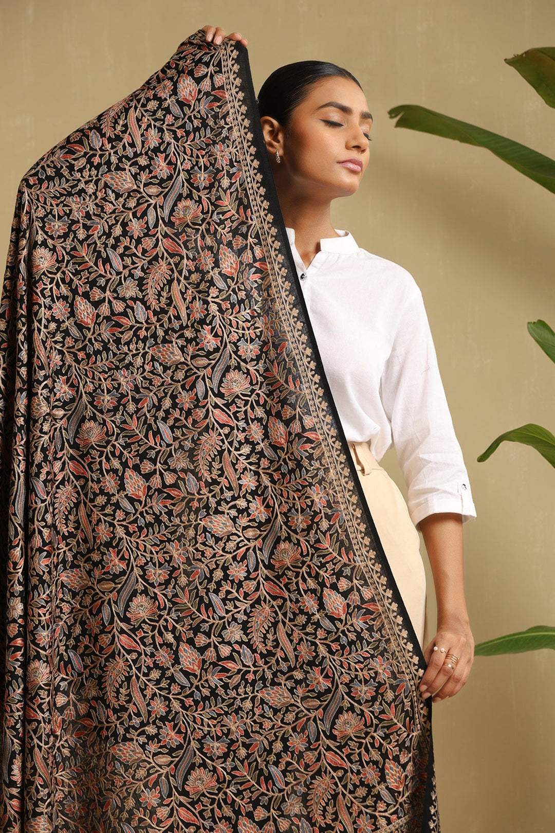 Black Cashmere Fine Wool Aari Floral embroidery Shawl 80 x 40