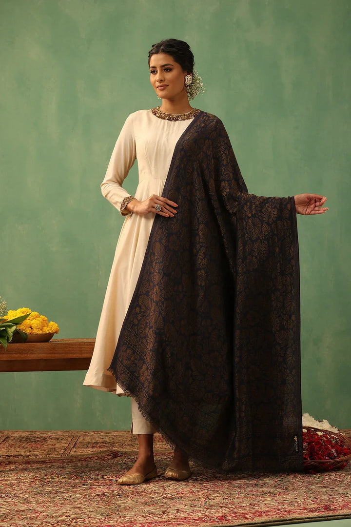 Oviya Cashmere Fine Wool Shawl for Men & Women | SHOBITAM