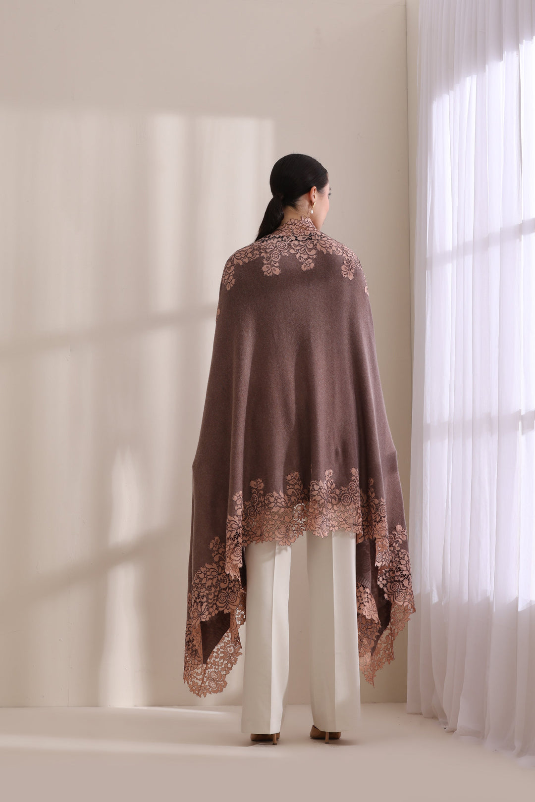 Mauve Cashmere Fine Wool Knitted Lily All Side Floral Lace Tone on Tone Stole 28x80