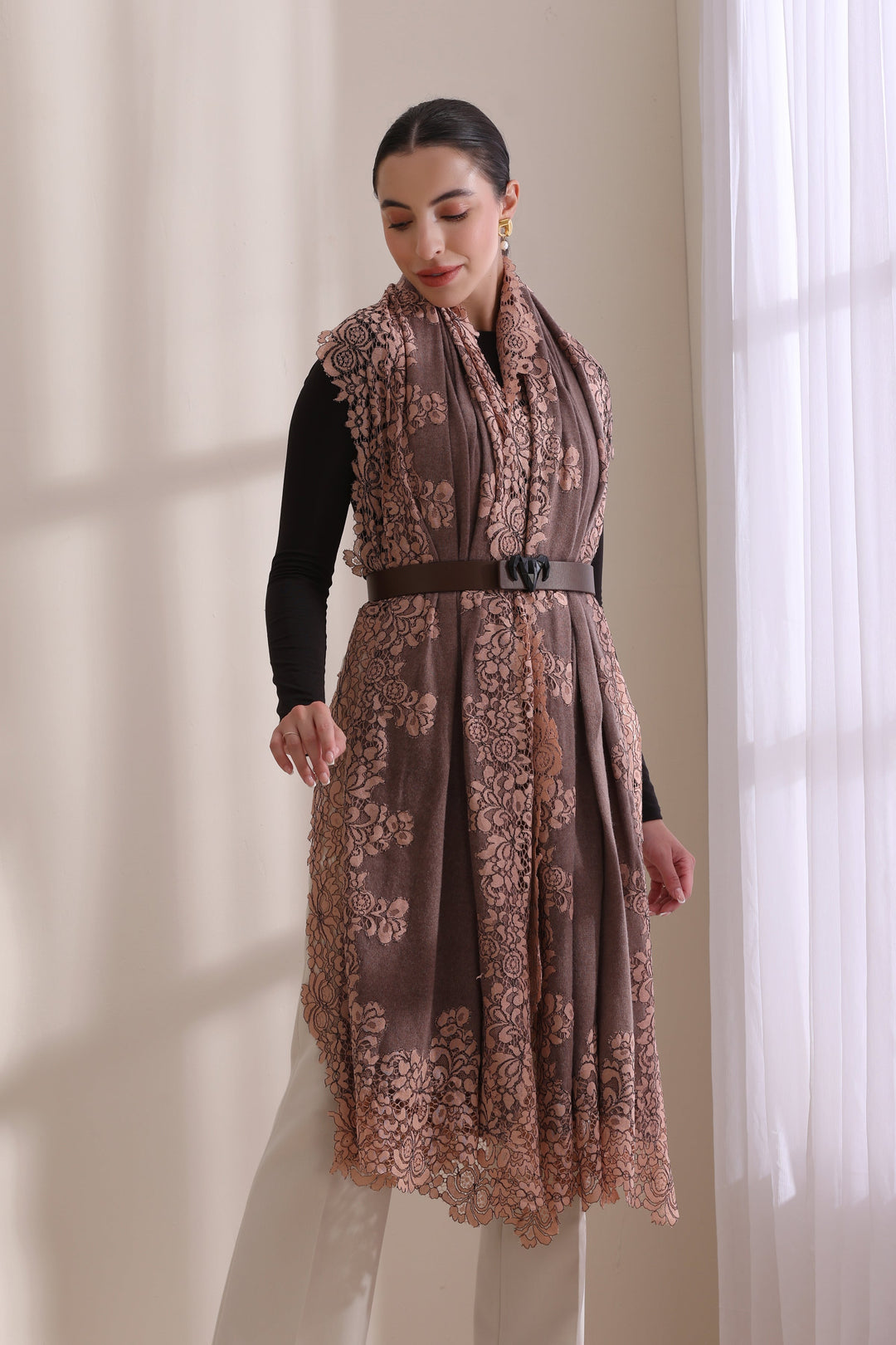 Mauve Cashmere Fine Wool Knitted Lily All Side Floral Lace Tone on Tone Stole 28x80