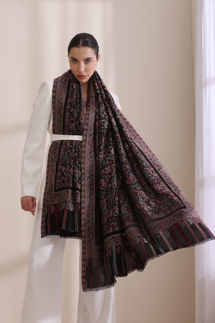 Timeless Black Kani Woven Shawl in Cashmere Fine Wool