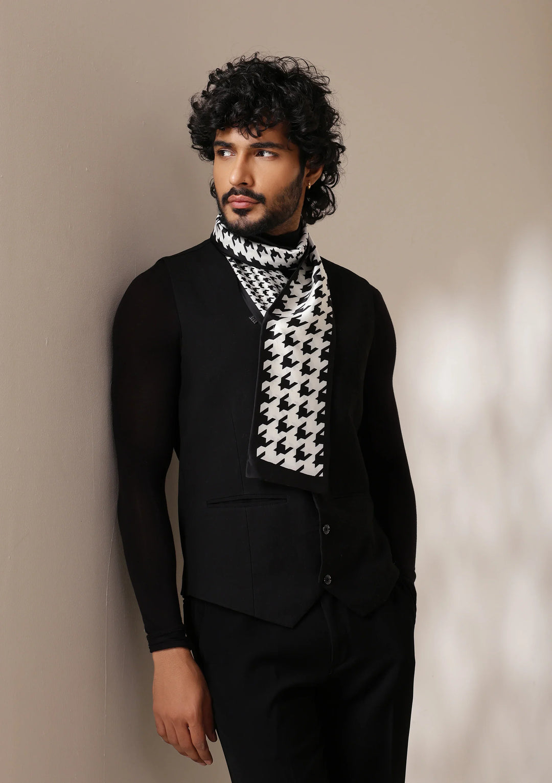 Monochrome Houndstooth silk Scarf set | SHOBITAM