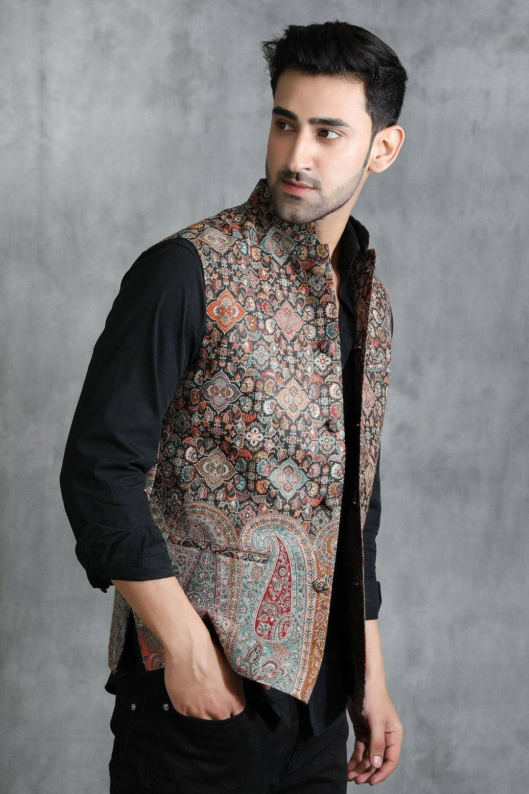 Pashmina Vintage Men's Waist Coat/Bandi With Paisley Design | SHOBITAM
