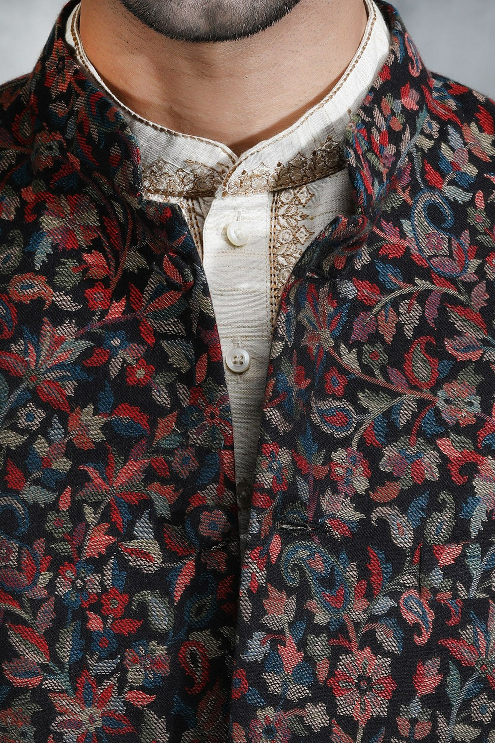 Pashmina Vintage Kani Mens' Waist Coat/Bandi With Paisley Design | SHOBITAM