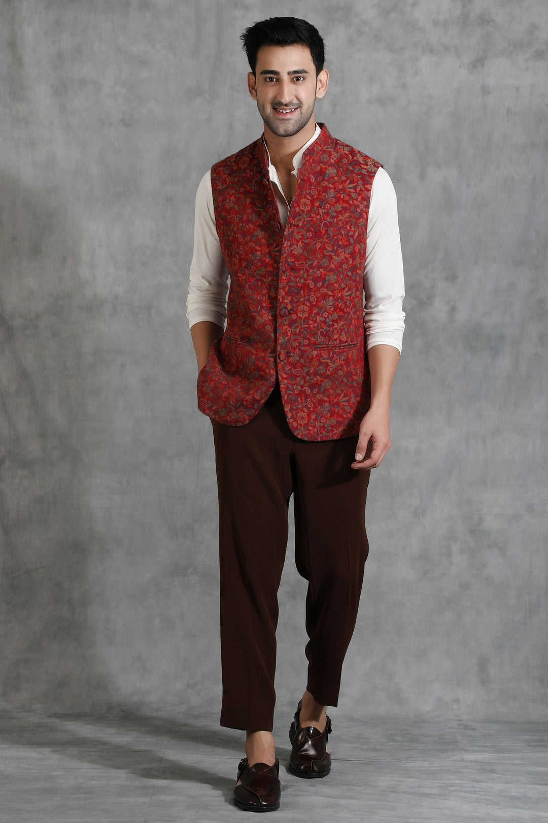 Pashmina Vintage Kani Mens' Waist Coat/Bandi With Paisley Design | SHOBITAM