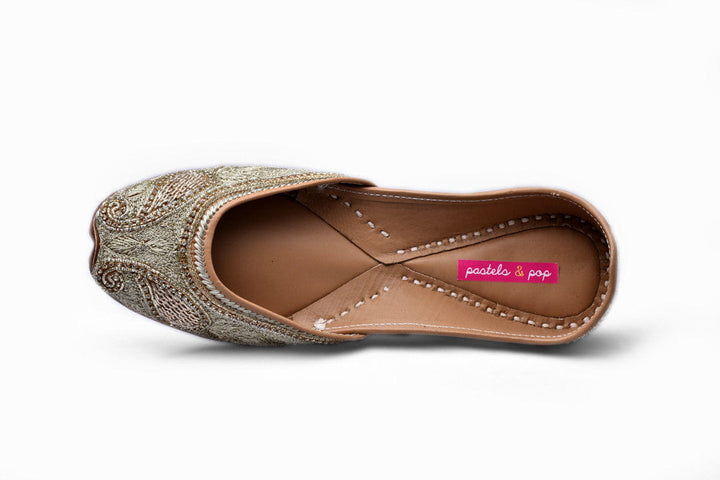 Desire Gold Traditional Paisley Motif Ethnic Mojaris for Women
